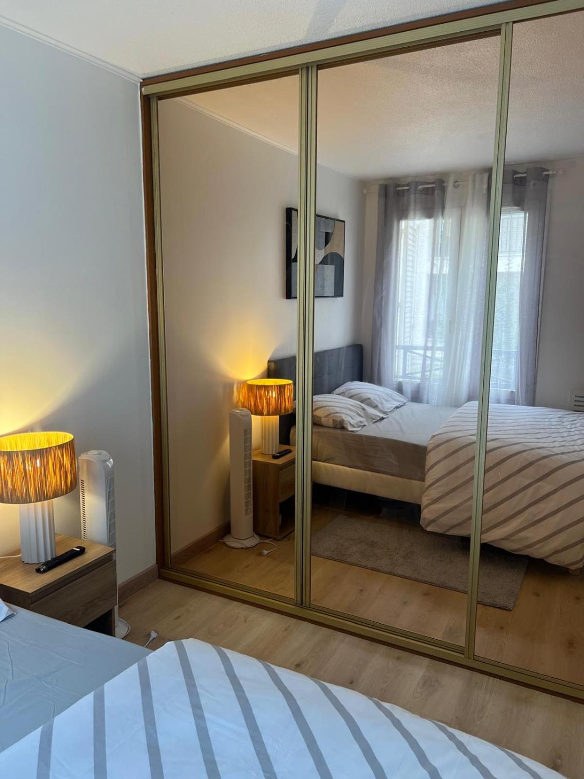 Champion Suites Sarcelles Exterior foto