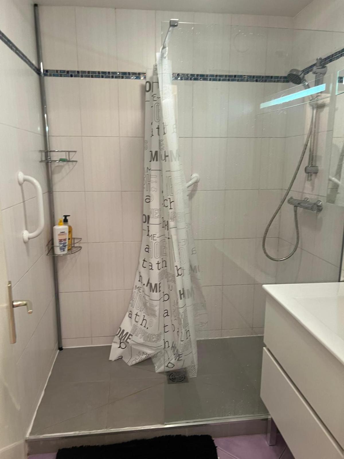 Champion Suites Sarcelles Exterior foto